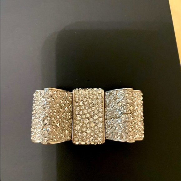 vestiaire collective louis vuitton brooch